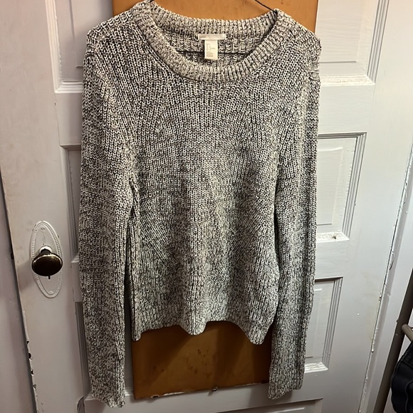 H&M Sweater - Picture 3 of 4